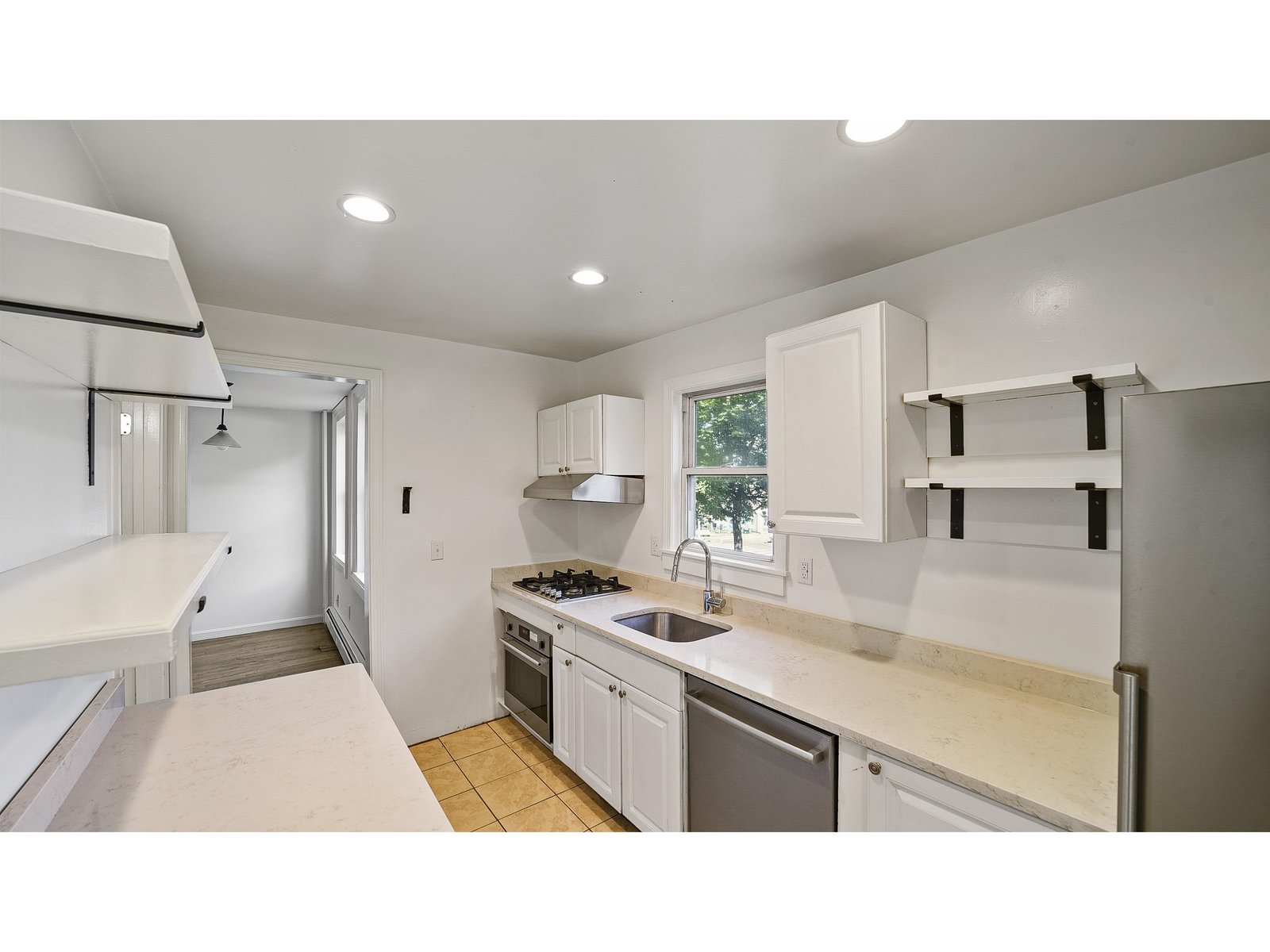 Unit 476 #1: Kitchen