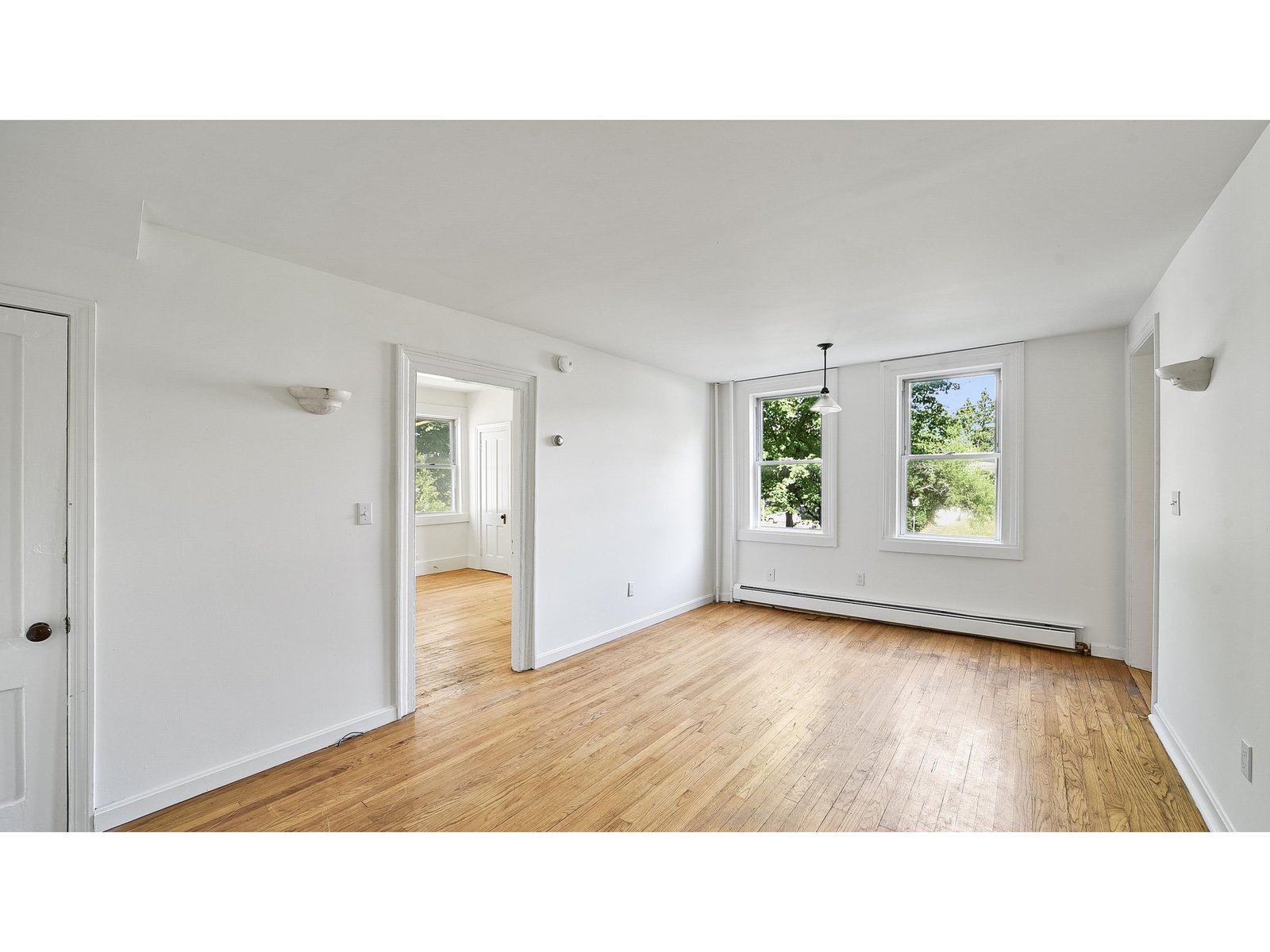 Unit 476 #1: Living Space