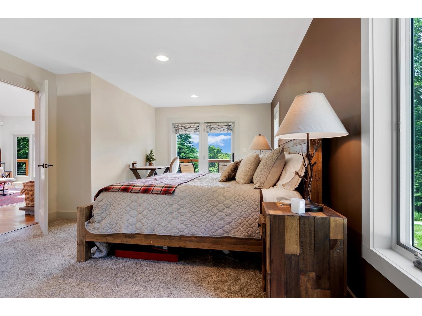 1st Floor Master Suite