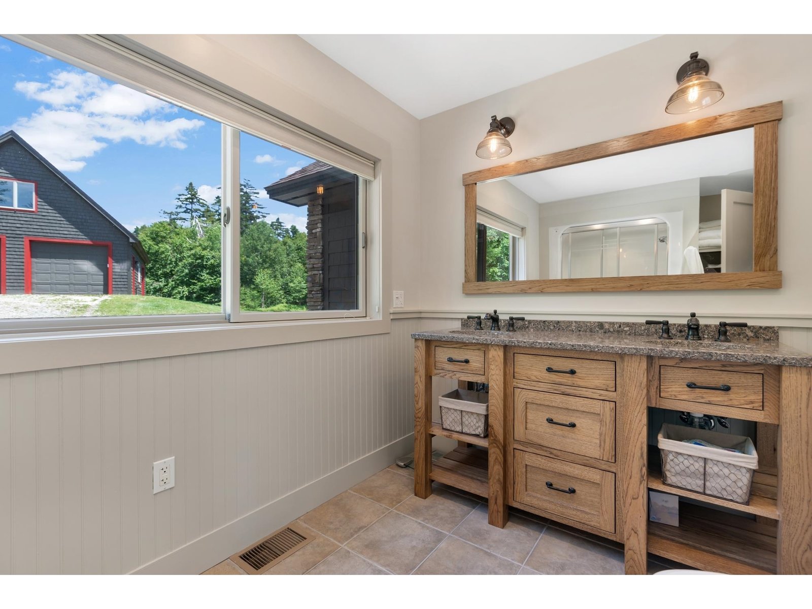 Master bath w/Double Sink