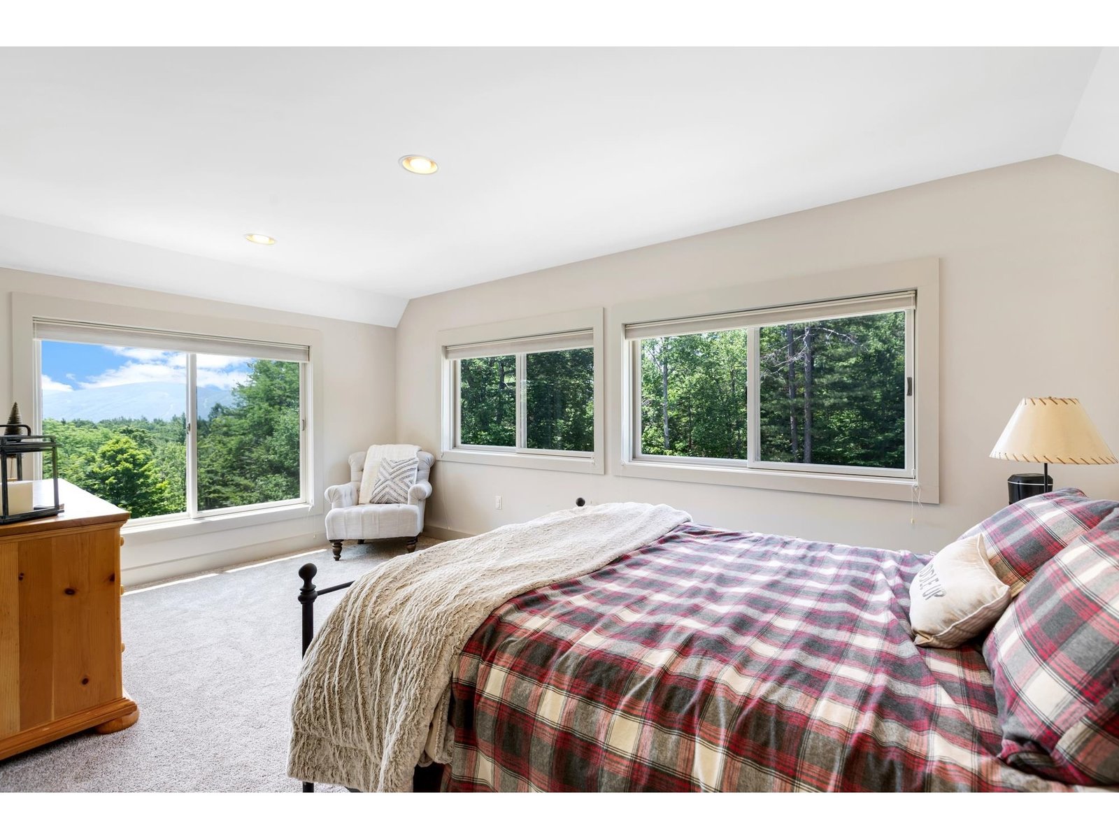 2nd Bedroom Upstairs