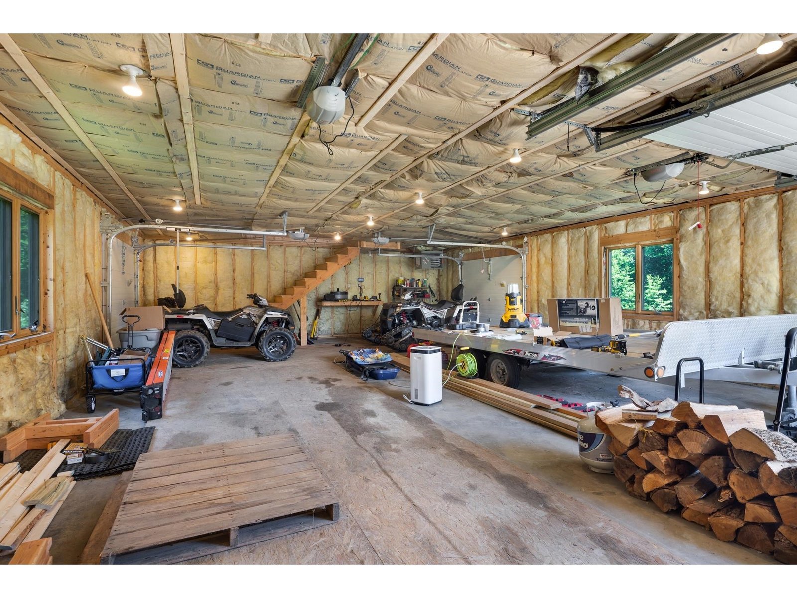 Oversize Garage w/4 Doors
