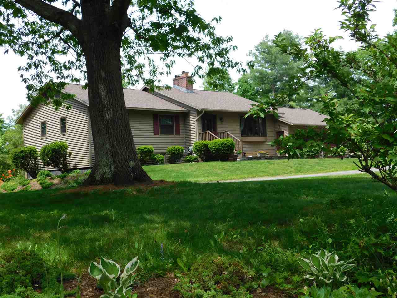 48 72nd Street Hinesburg, Vermont Sold in 2019 Coldwell Banker