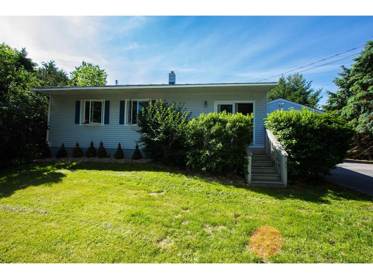 43 Moccasin Avenue Grand Isle, Vermont Sold in 2020