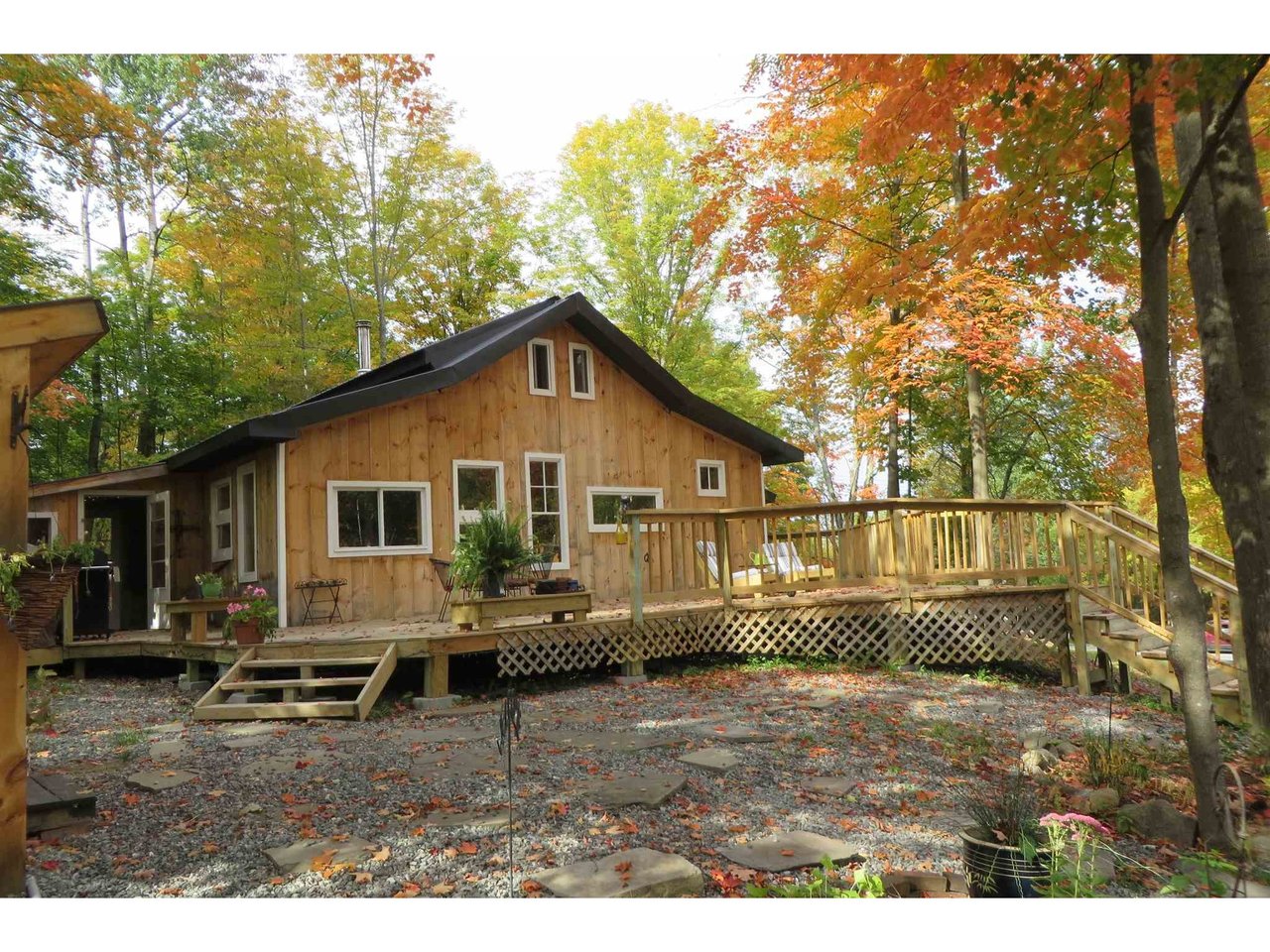 971 Lake Road Newport City, Vermont Sold in 2021
