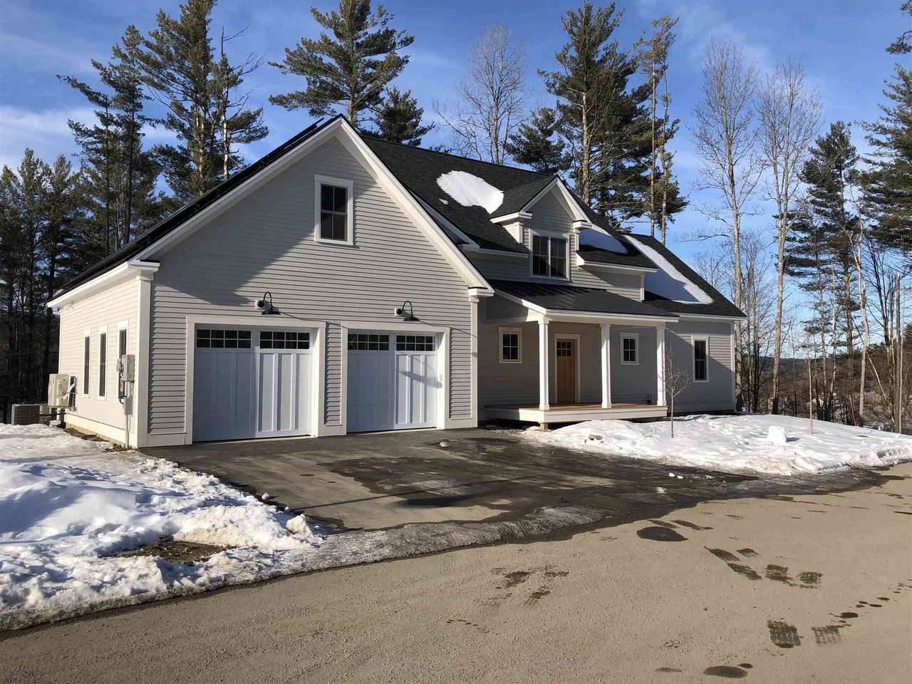 562 Thomas Lane, Unit 26 Stowe, Vermont Sold in 2020 Coldwell