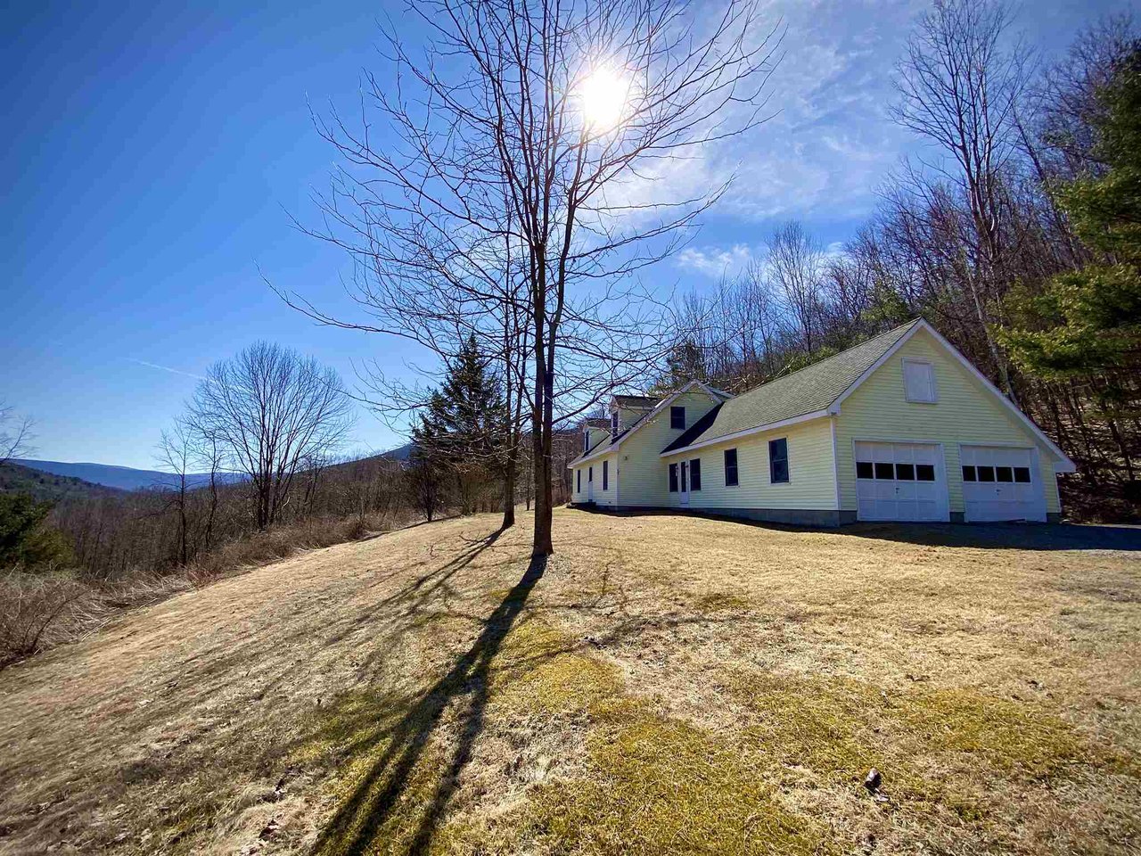 2583 River Road Arlington, Vermont Sold in 2020