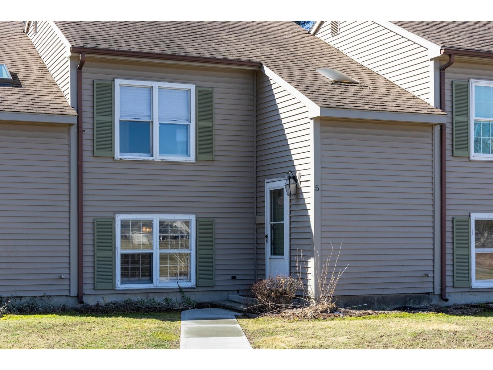 48 Chestnut Lane, Unit 5