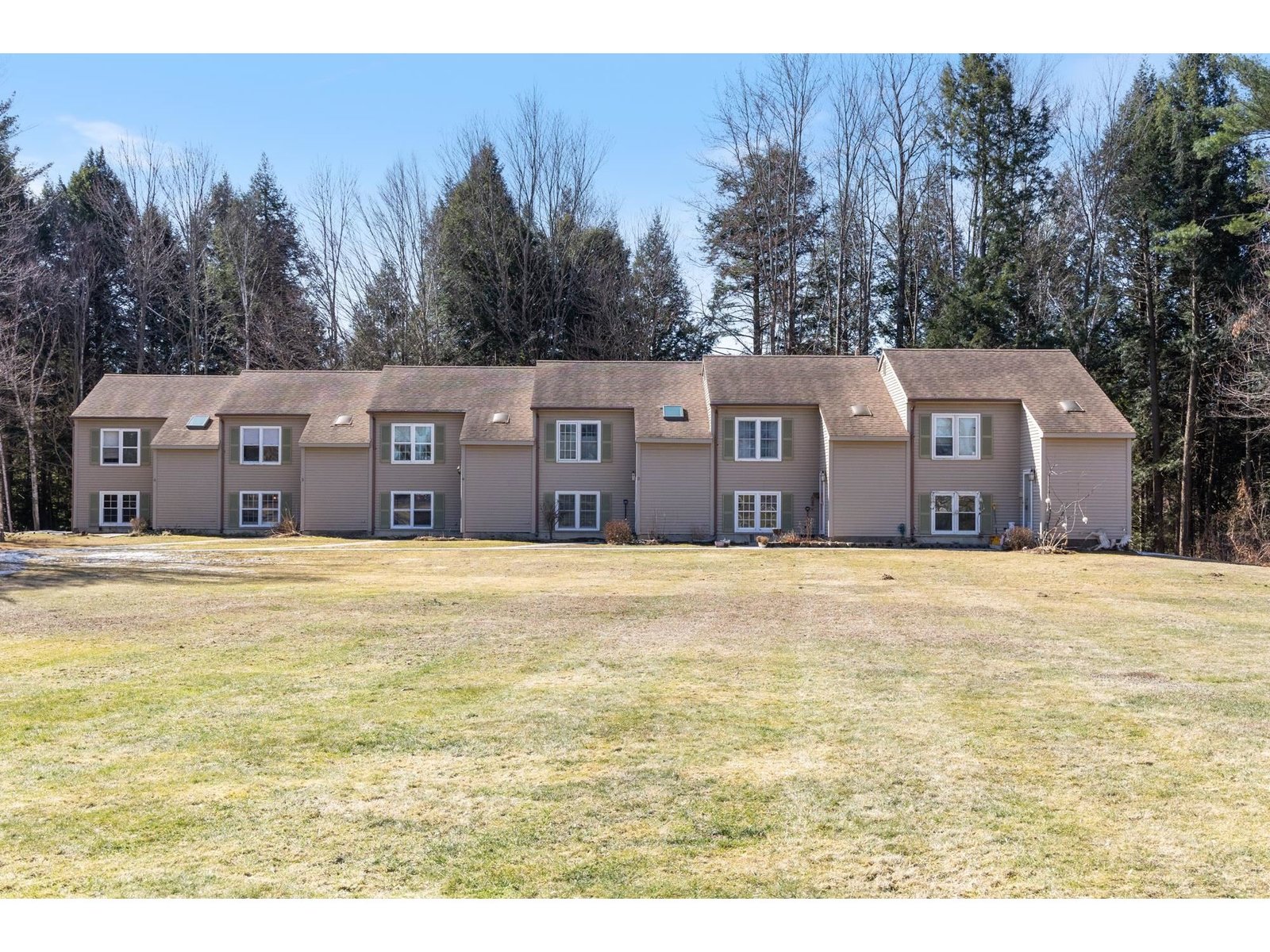 48 Chestnut Lane, Unit 5