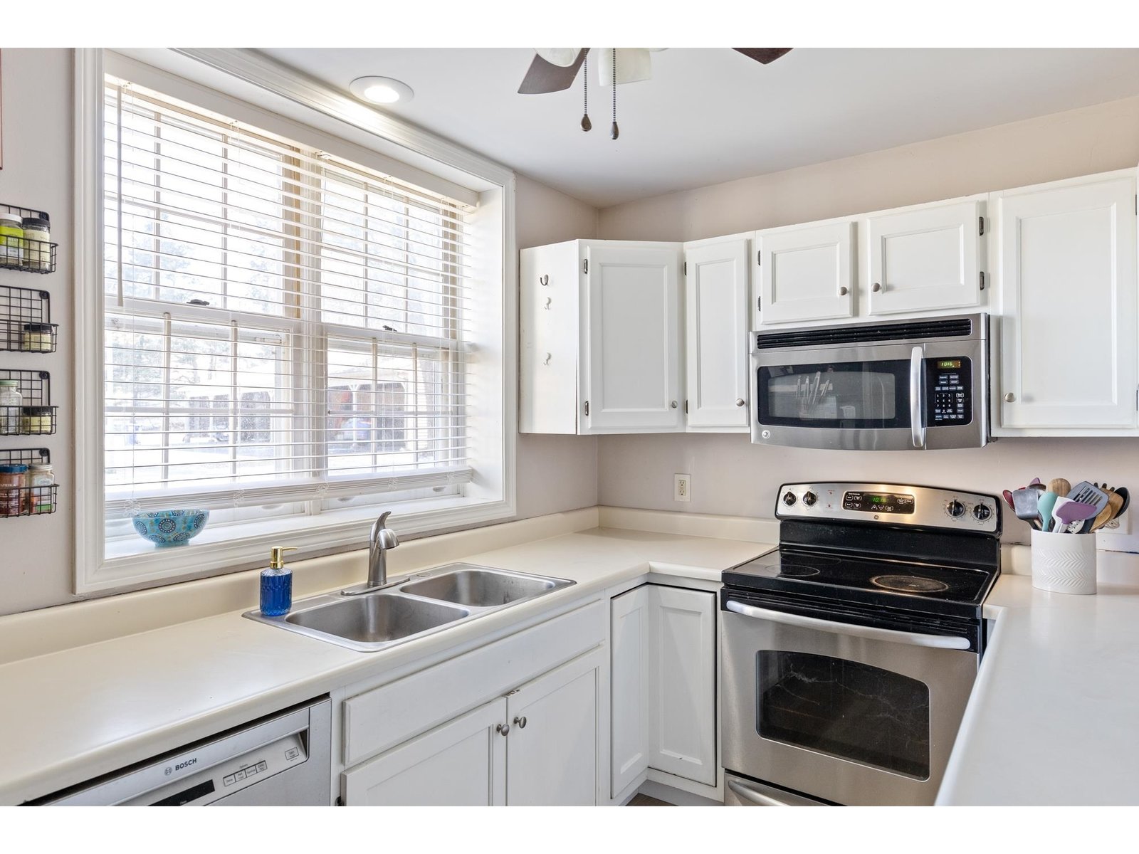 48 Chestnut Lane, Unit 5