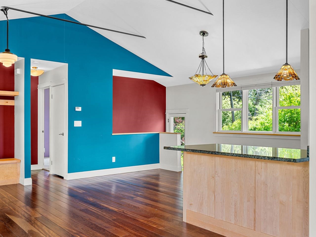 48 Colonial Drive