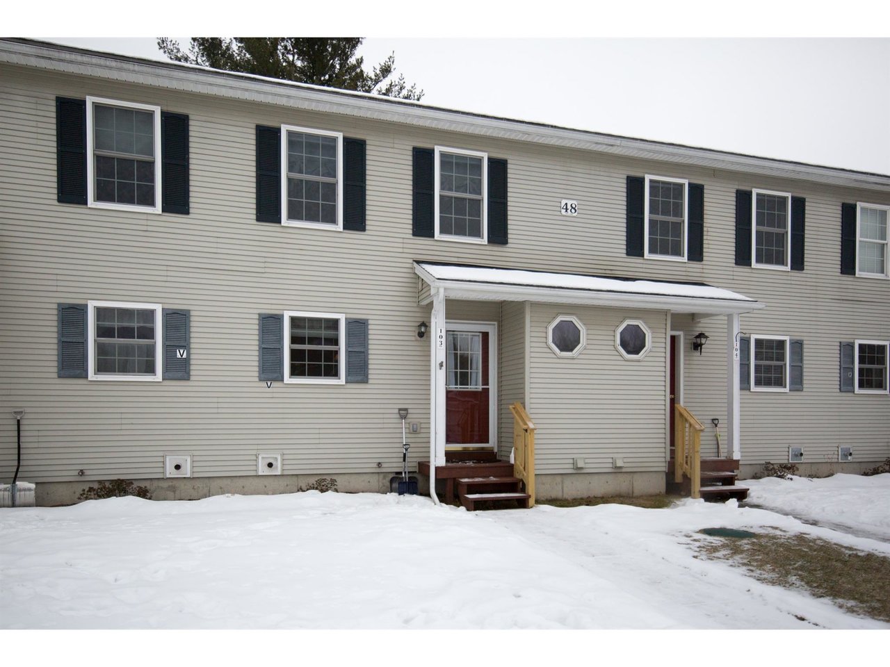48 Colonial Road, Unit 103