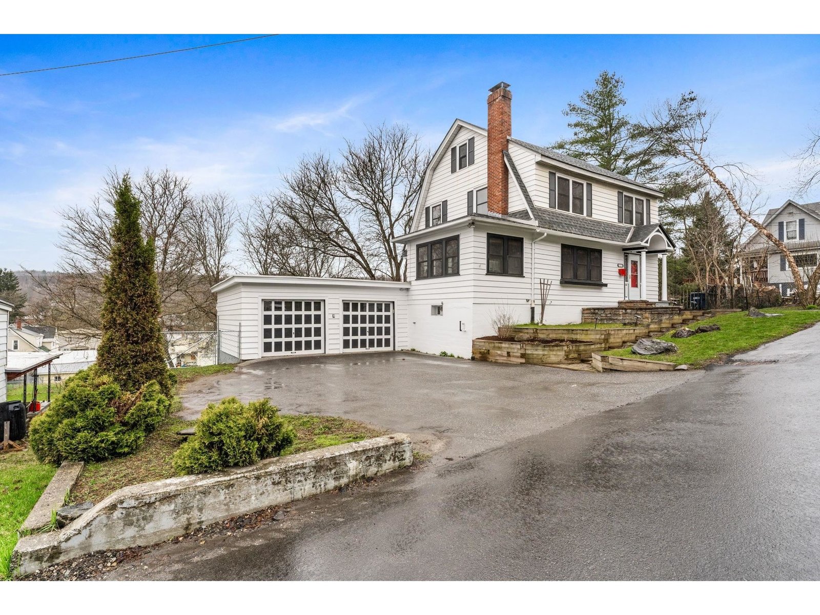 48 Pleasant Street