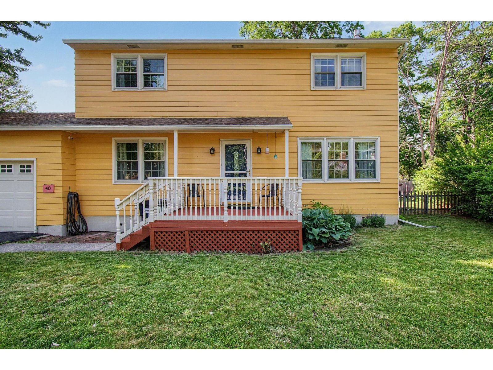 48 Roseade Parkway