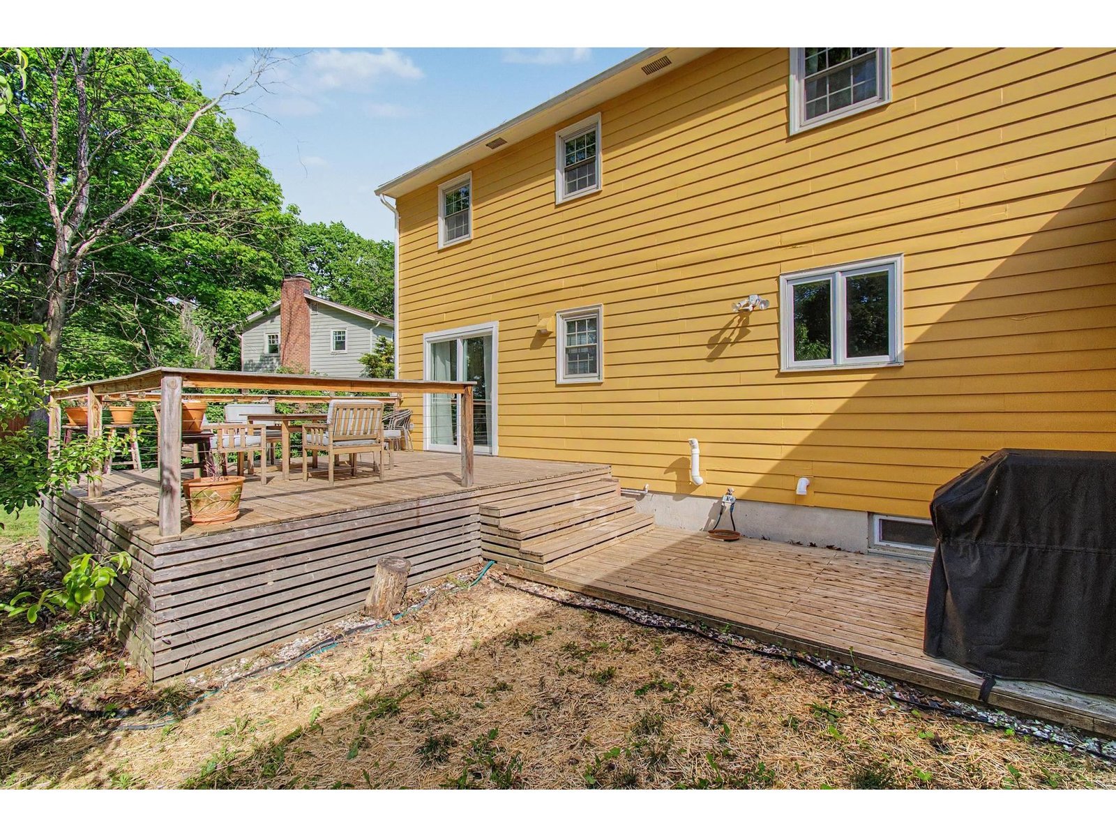 48 Roseade Parkway