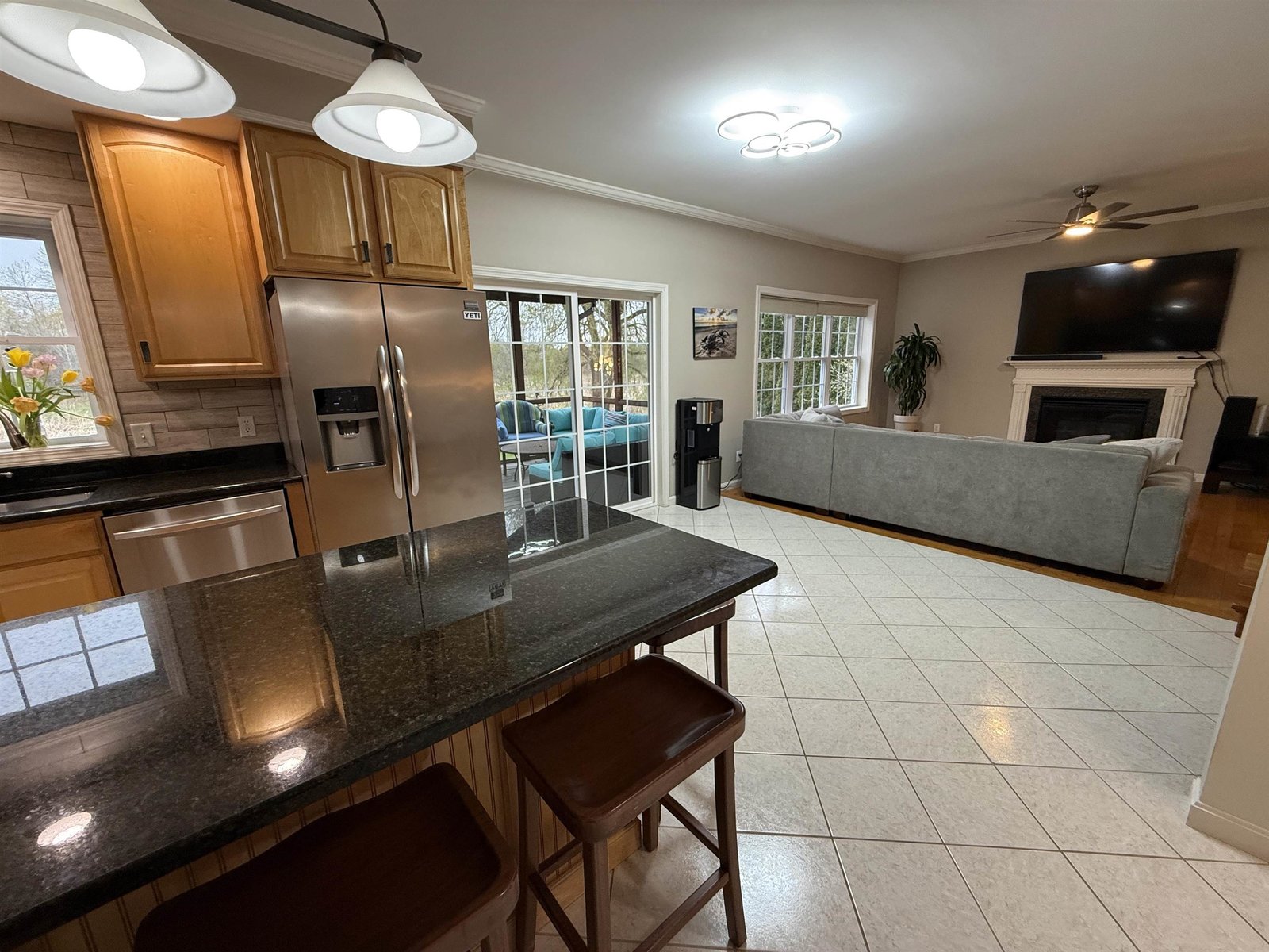 FABULOUS OPEN LAYOUT