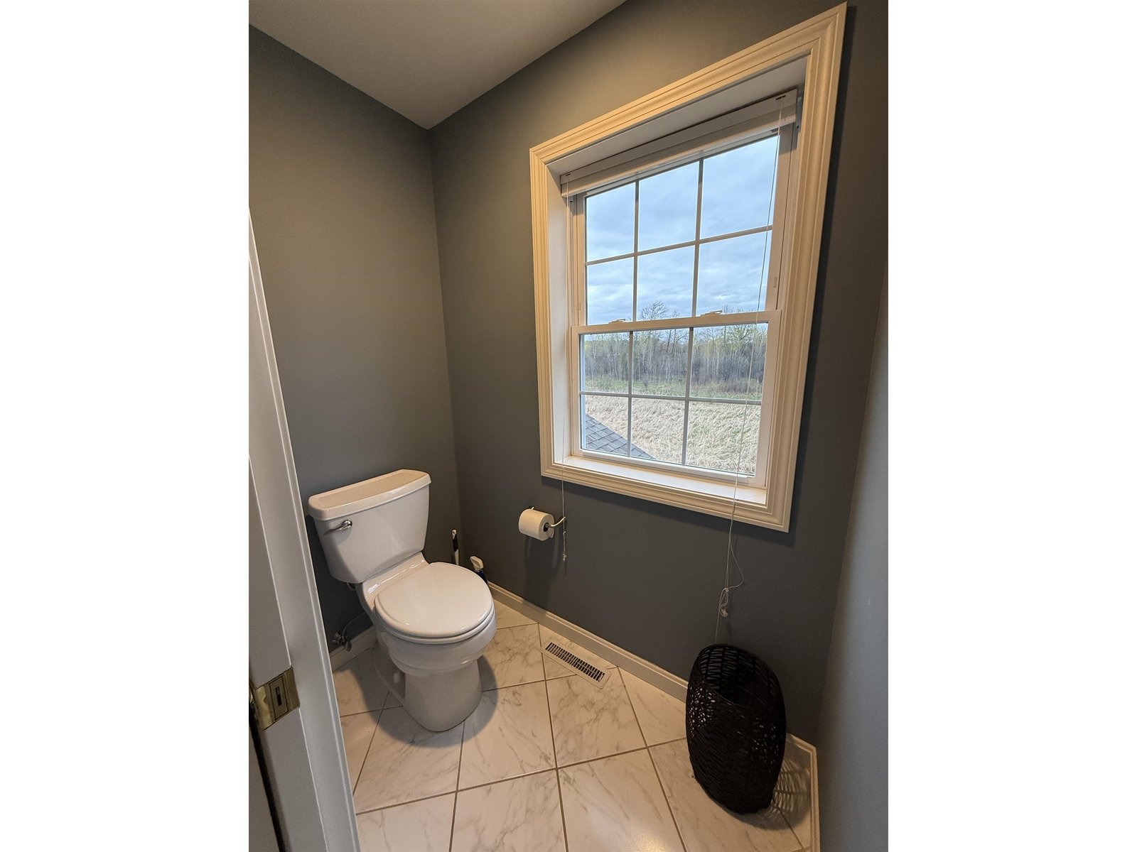EN SUITE BATH