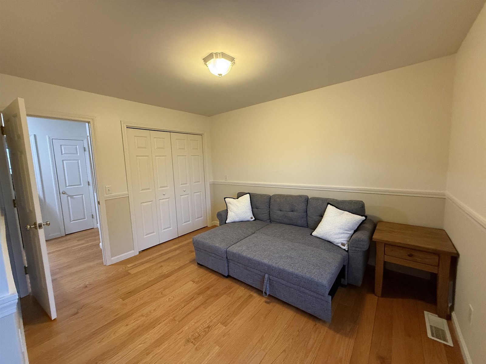 BEDROOM #4