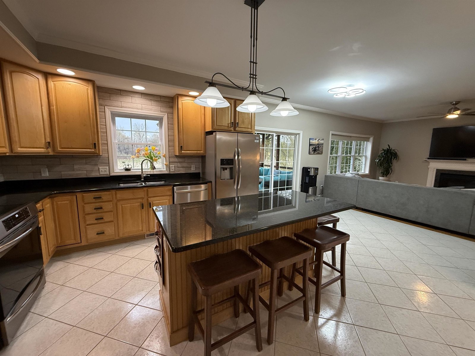 KITCHEN TO LIVING ROOM