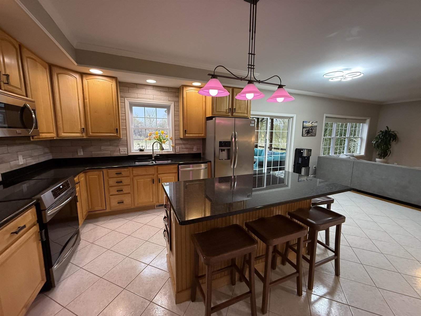 WIZ2 LIGHTING IN KITCHEN