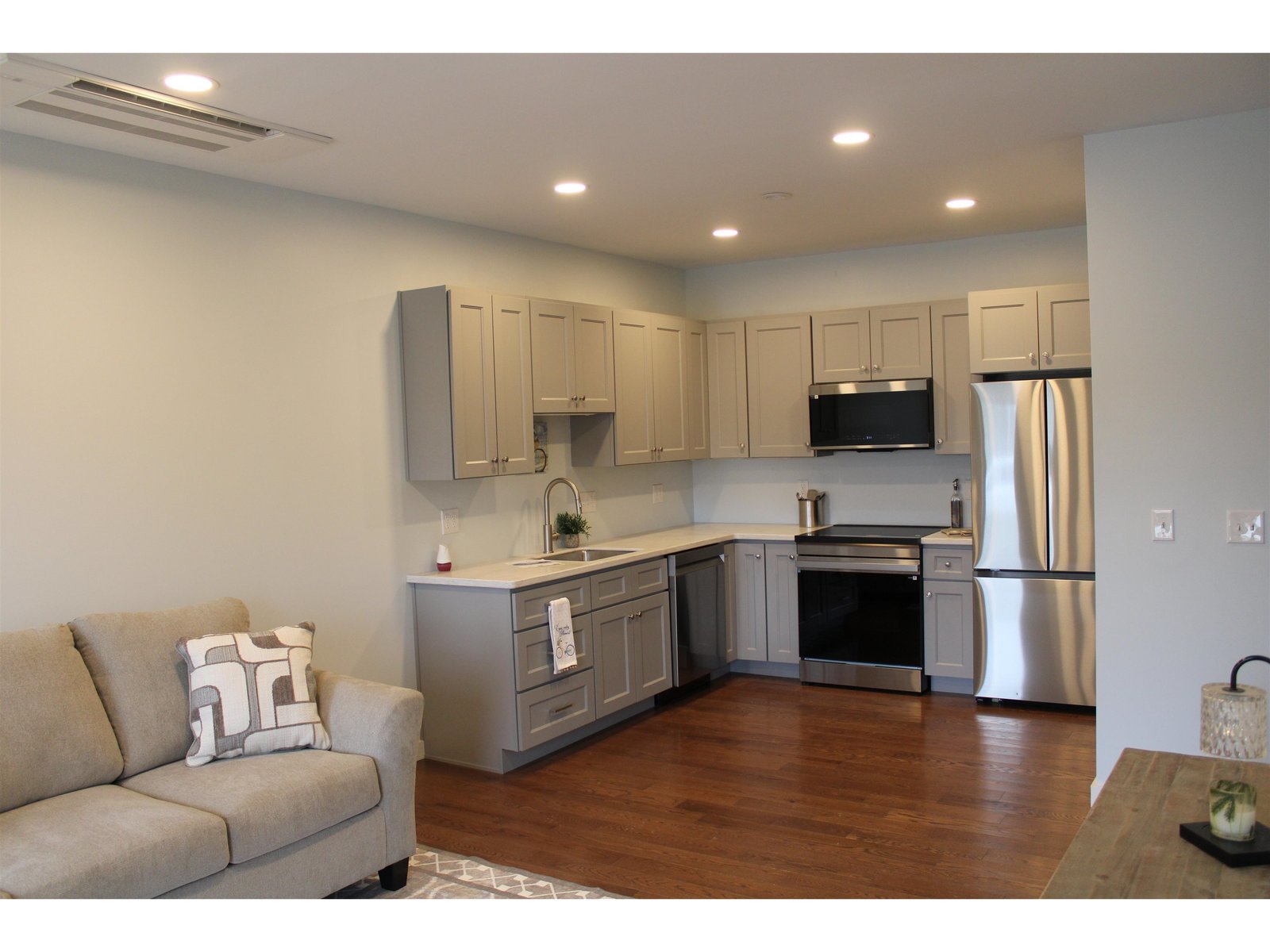 Sample kitchen