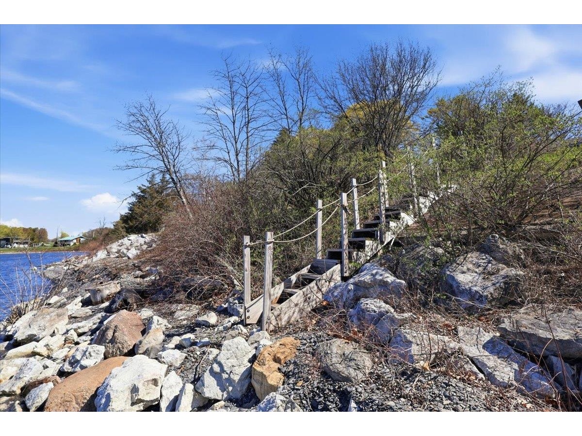 481 Hills Point Road