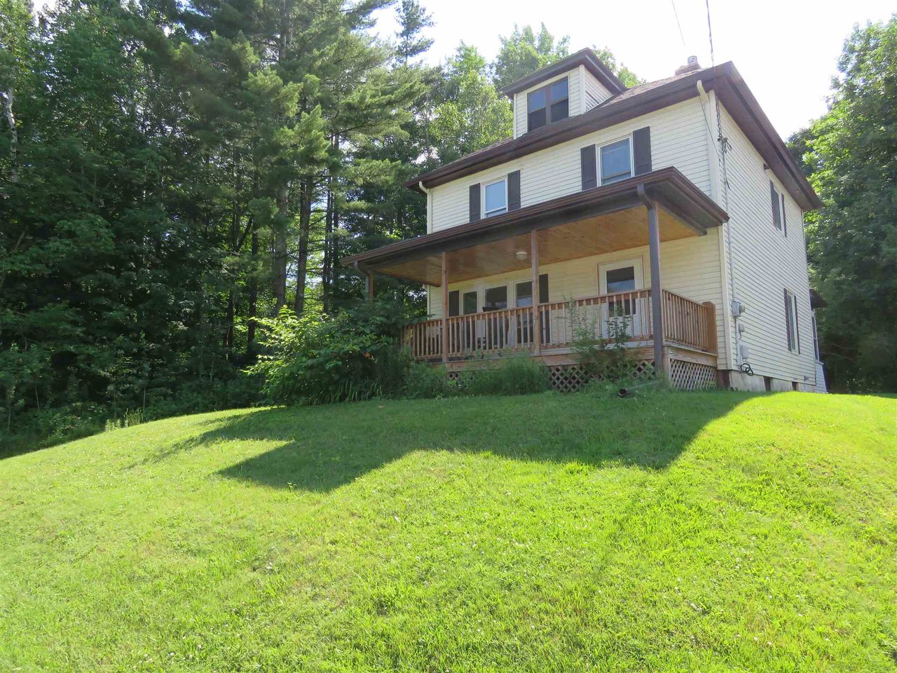 91 Middle Street Newport City, Vermont Sold in 2020