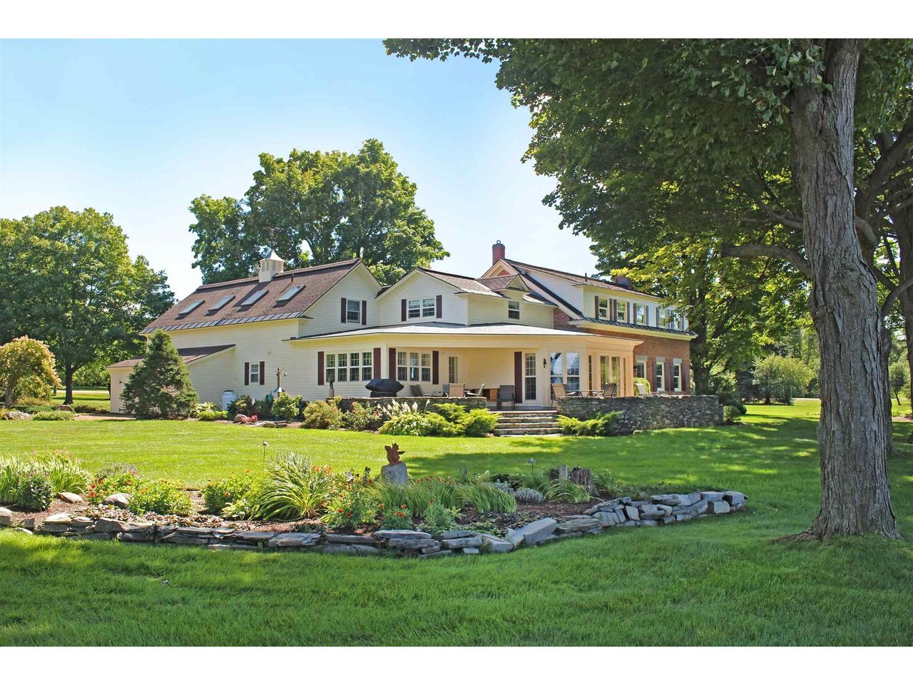 147 West Shore Road Grand Isle, Vermont Sold in 2020