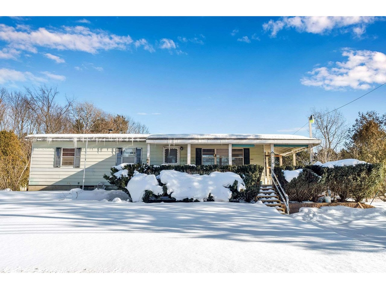 961 South Brownell Road Williston, Vermont Sold in 2021 Coldwell