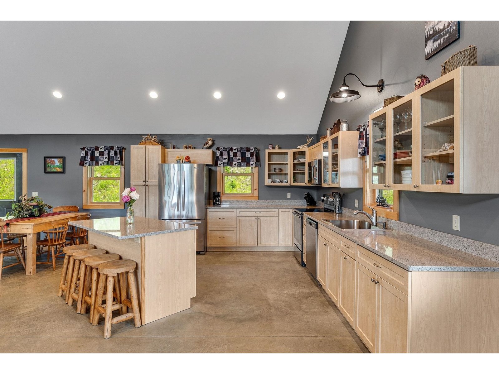 485 Smith Road