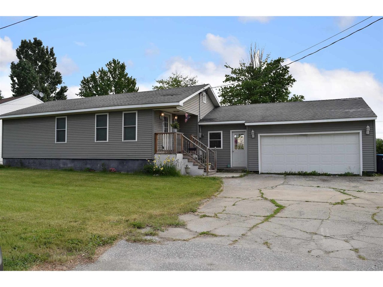 6 Brown Avenue Swanton, Vermont Sold in 2021 Coldwell Banker Hickok & Boardman