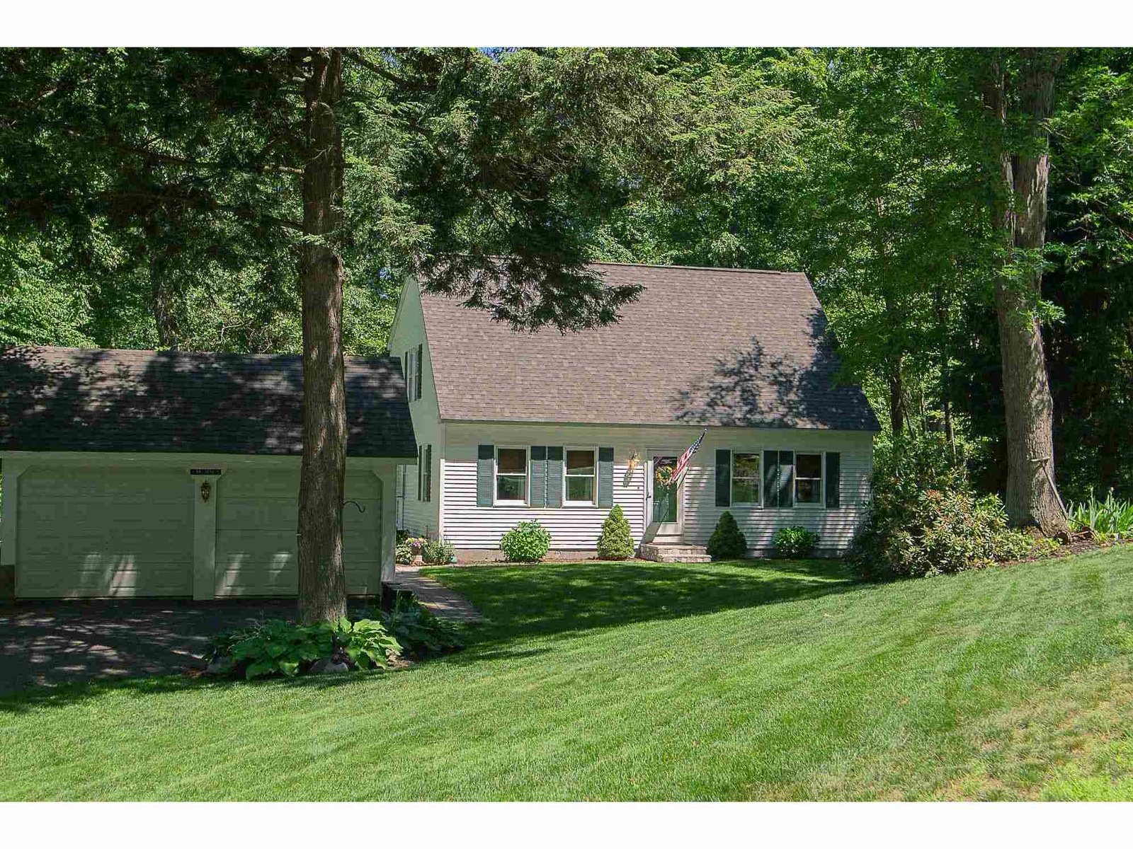 60 Woodland Vernon, Vermont