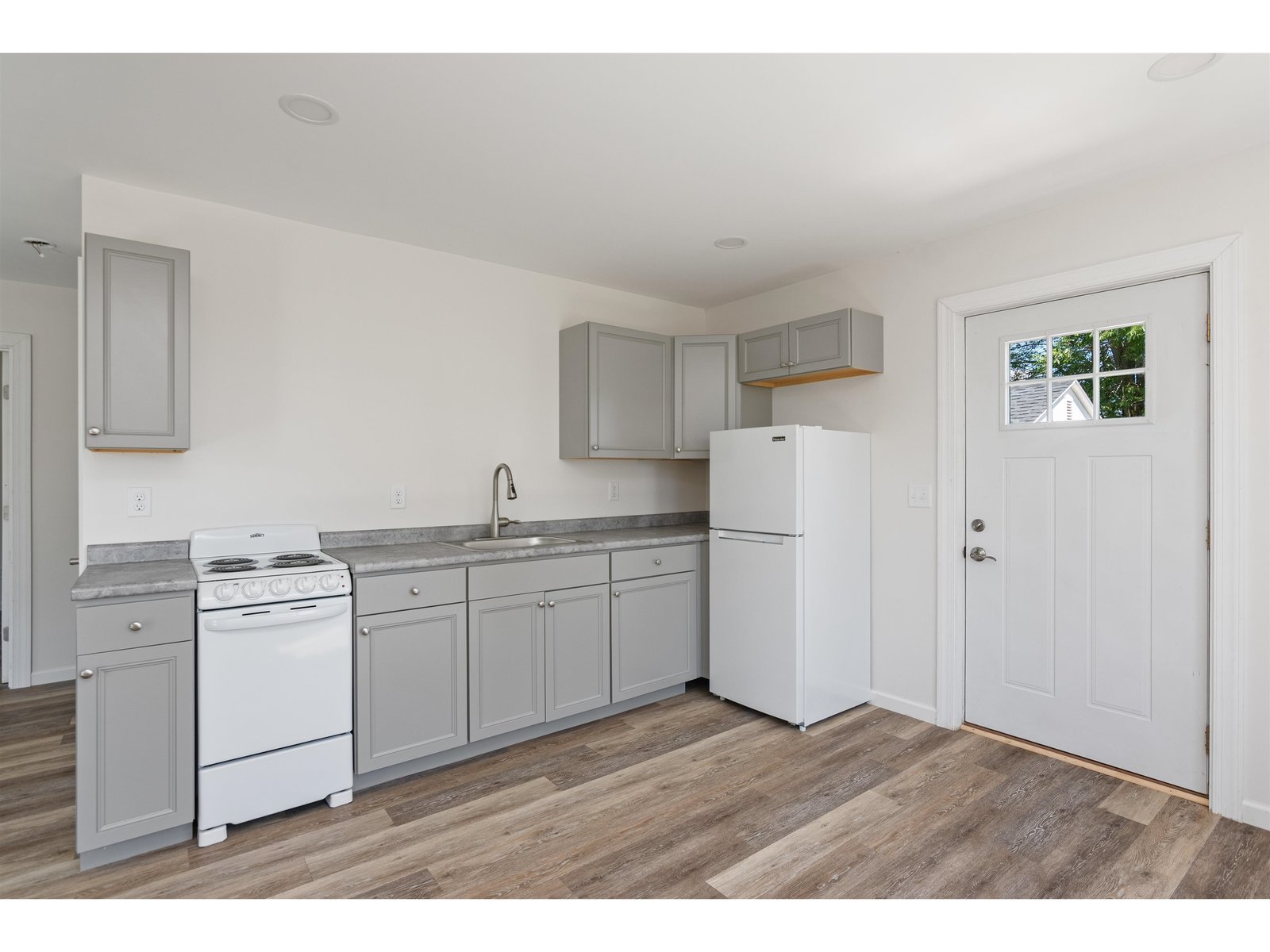489 Lakewood Drive, Unit 38