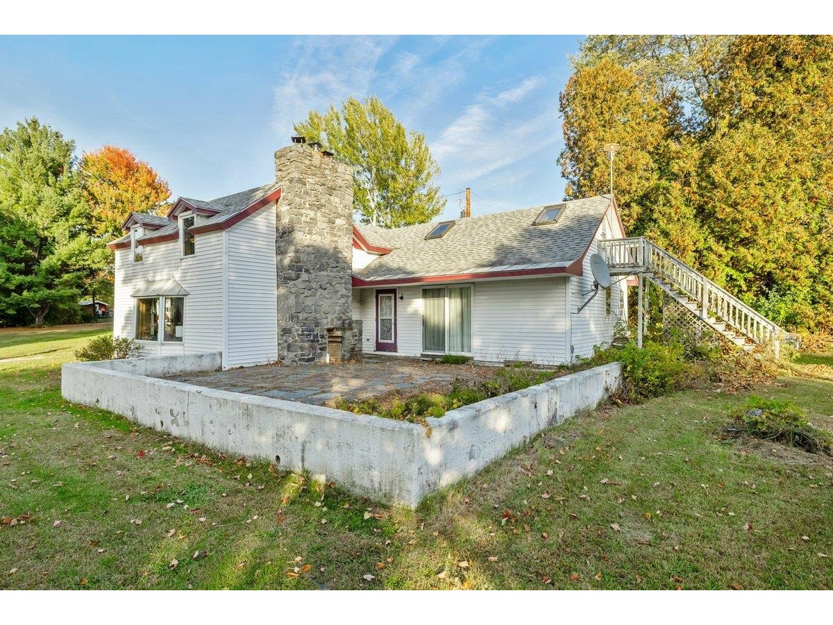 489 West Shore Road