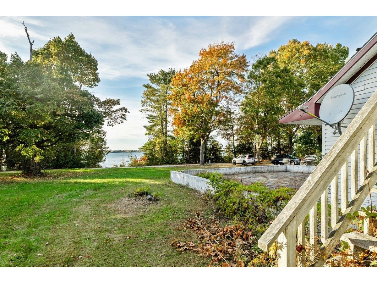 489 West Shore Road