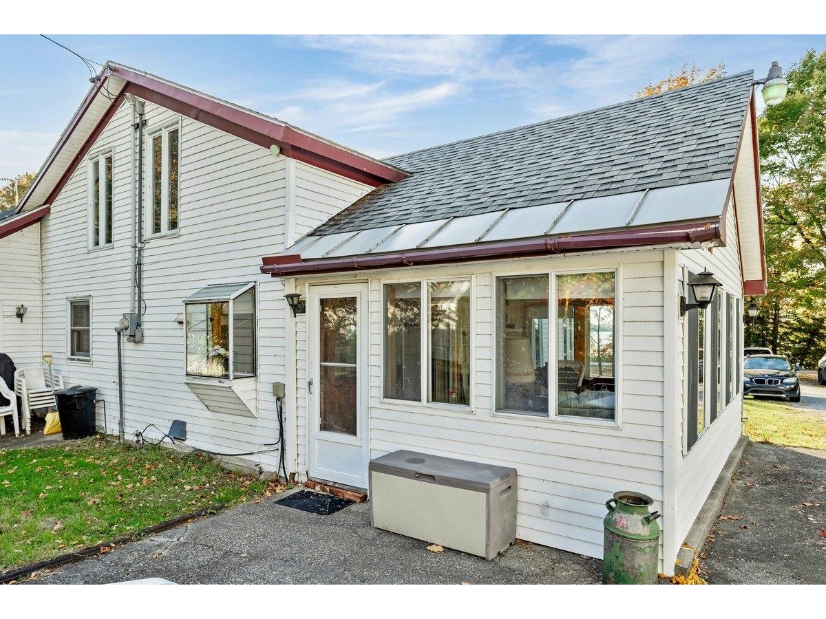 489 West Shore Road