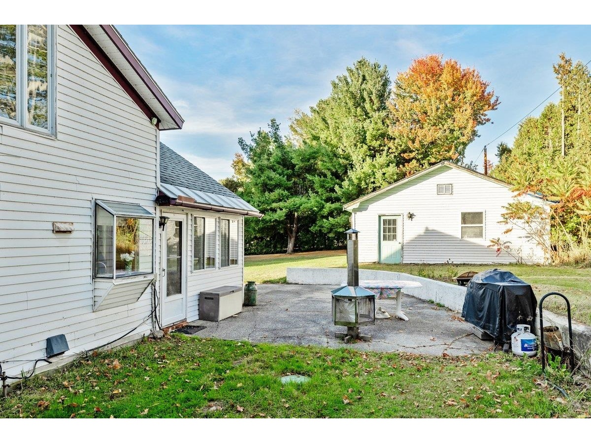 489 West Shore Road