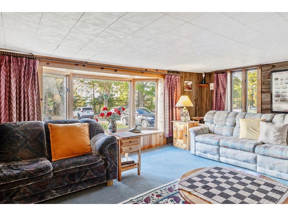 489 West Shore Road