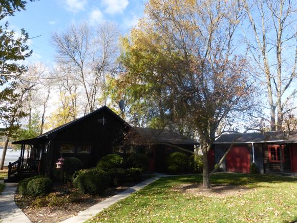 4894 Lake