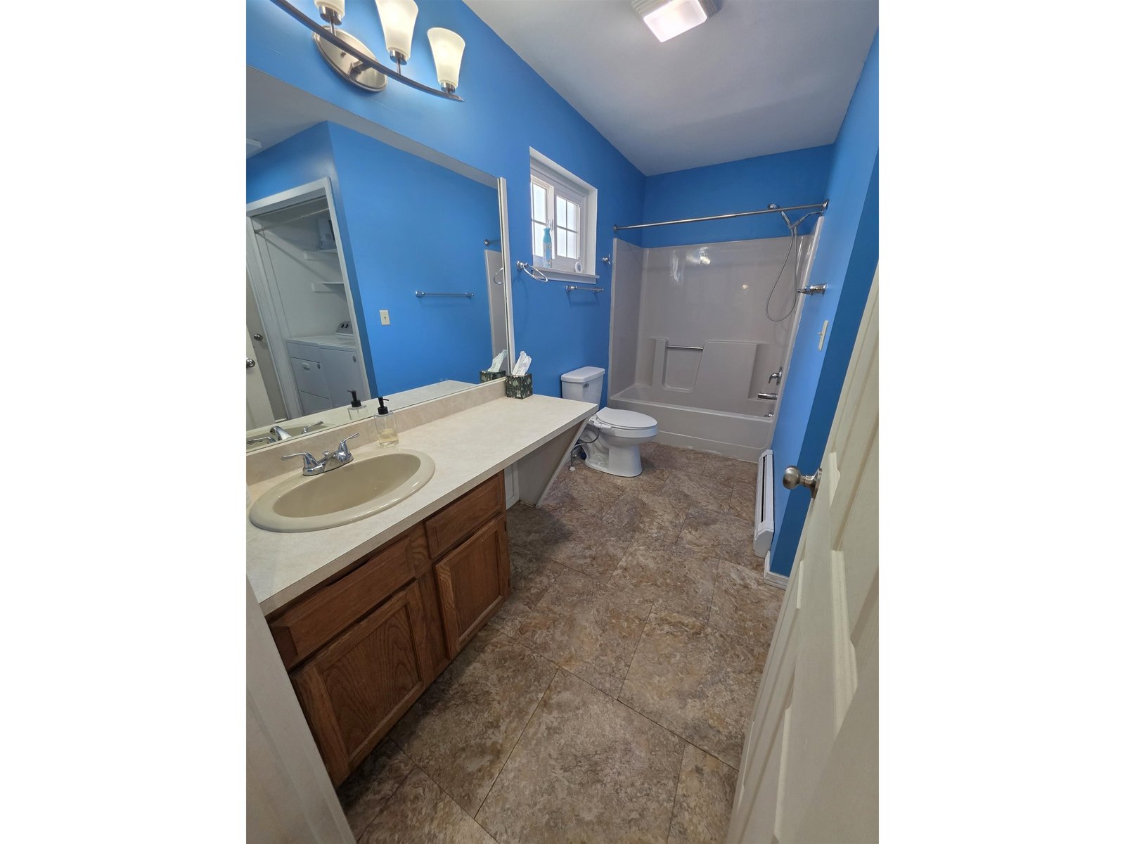 1st floor bath