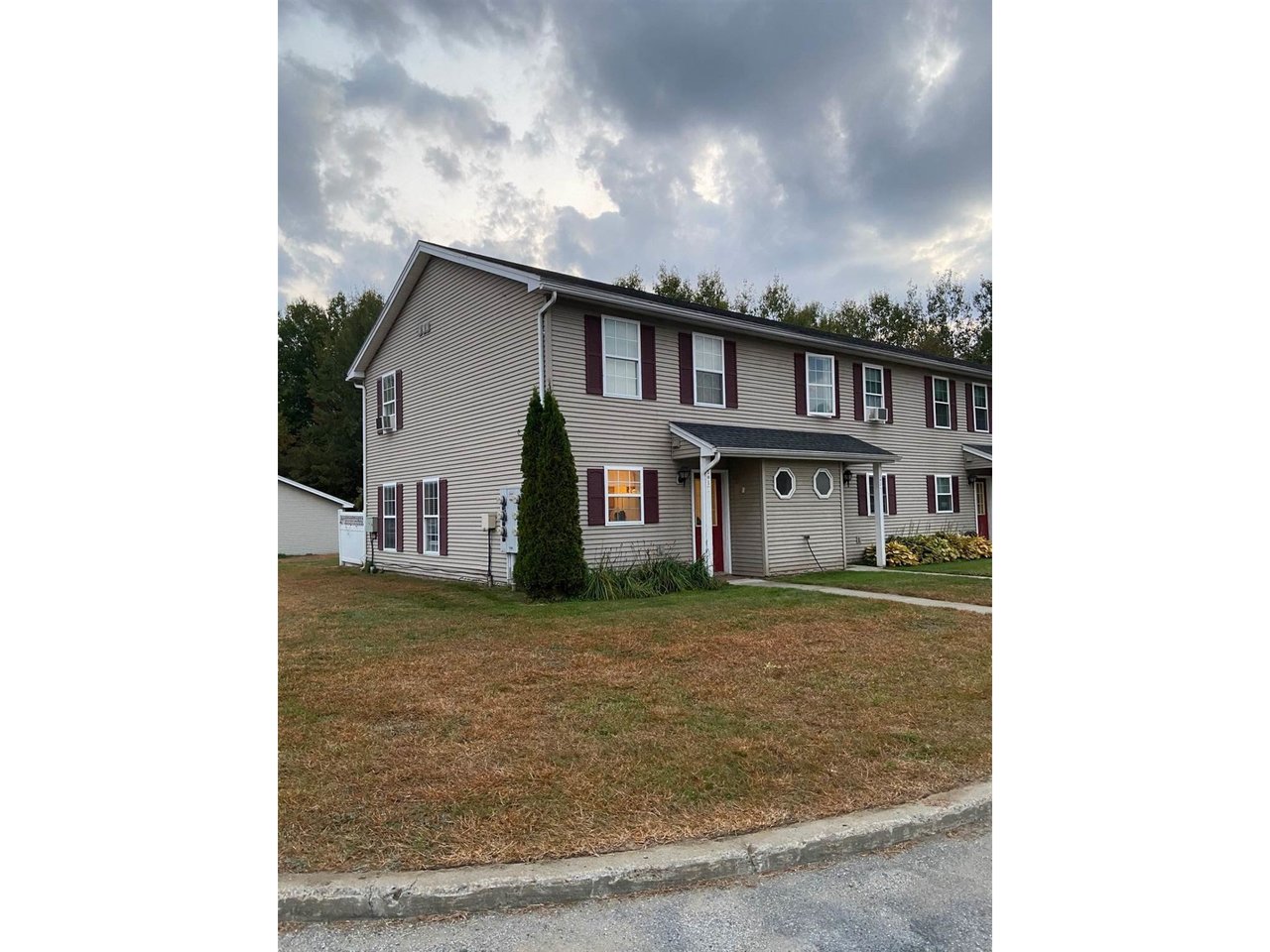 49 Colonial Road