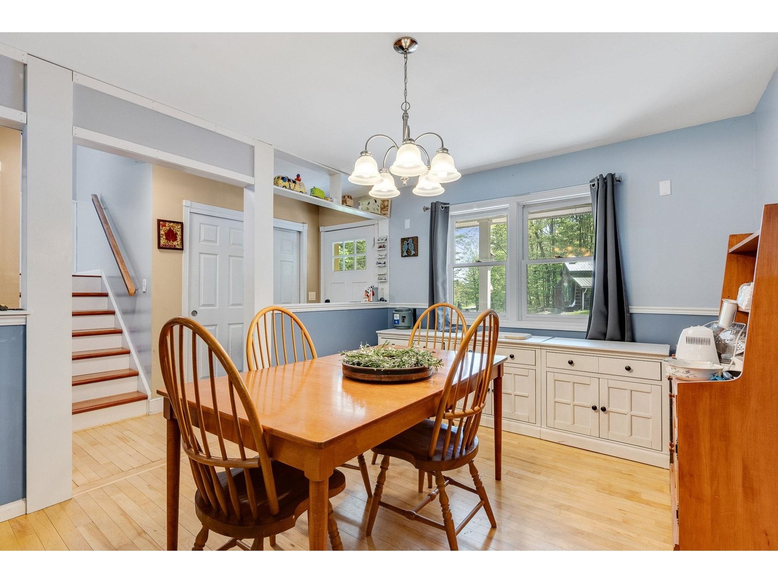 49 Edgewater Terrace