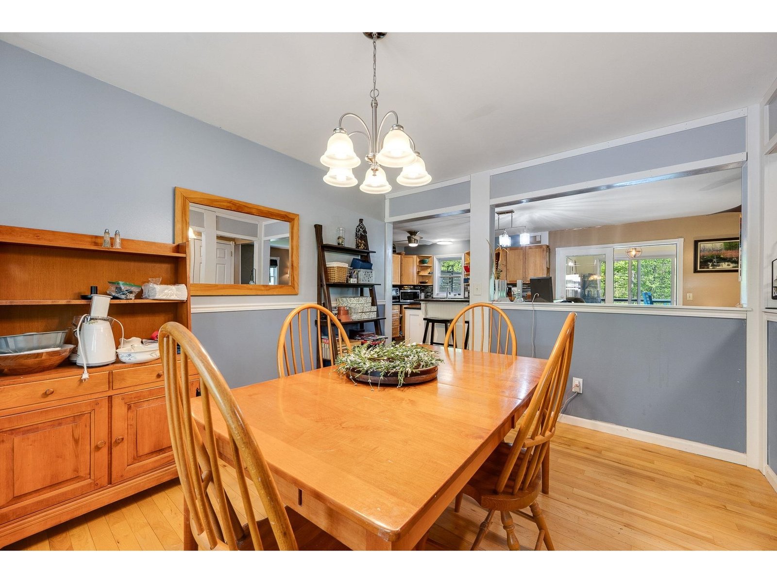 49 Edgewater Terrace