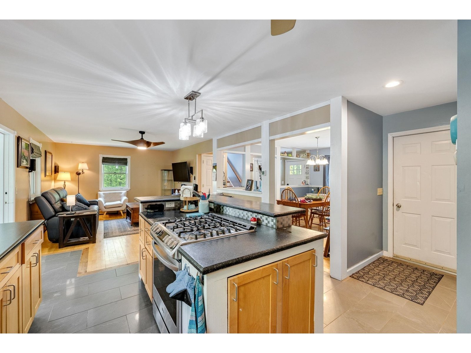 49 Edgewater Terrace