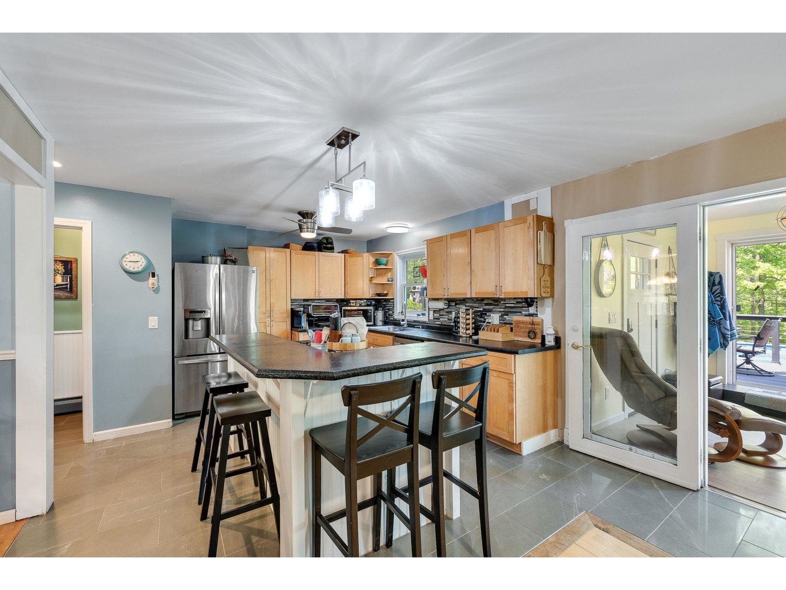 49 Edgewater Terrace
