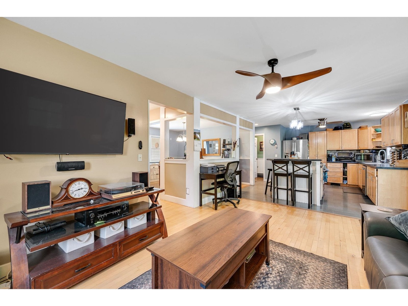 49 Edgewater Terrace