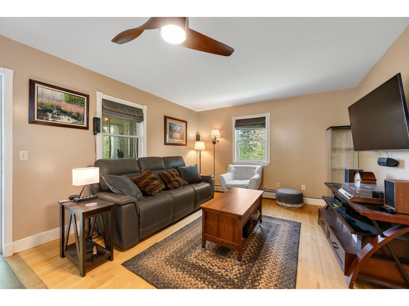 49 Edgewater Terrace
