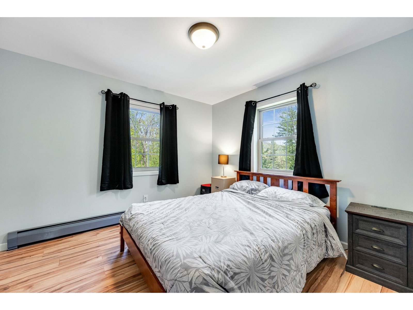 49 Edgewater Terrace