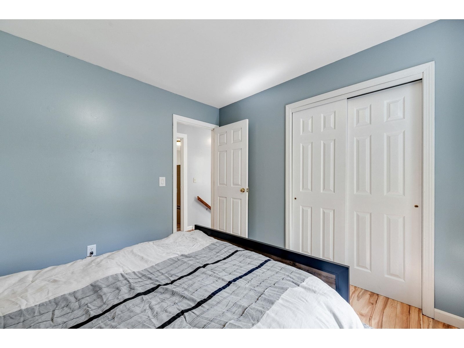 49 Edgewater Terrace
