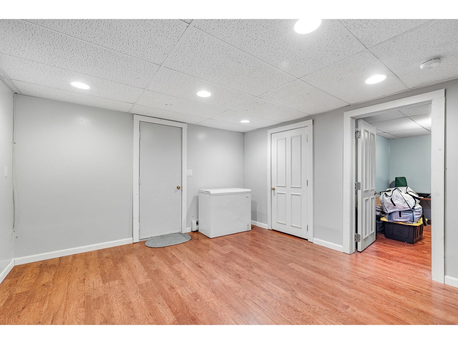 49 Edgewater Terrace
